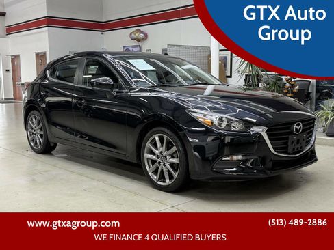 Used 2018 MAZDA MAZDA3 Touring FWD image 1