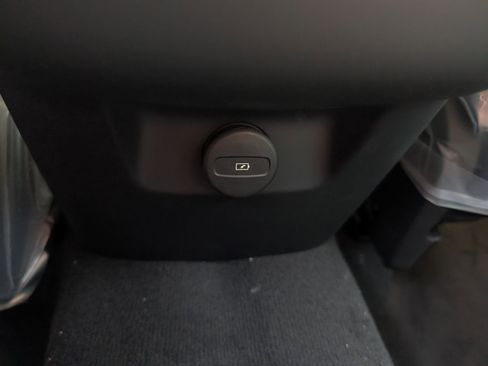 New 2026 Volvo XC60 B5 Ultra w/ Protection Package Premier image 14