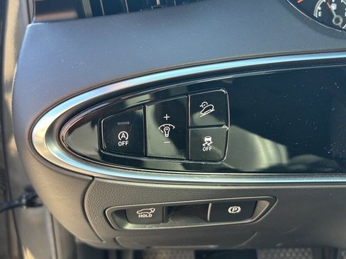 Used 2022 Genesis GV70 2.5T image 12