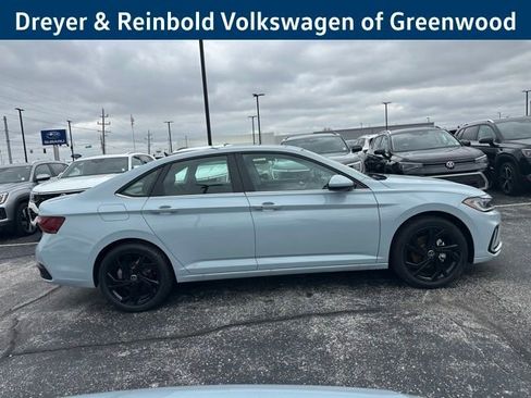 New 2026 Volkswagen Jetta SE image 8