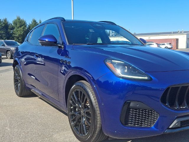 Certified 2025 Maserati Grecale Modena AWD/4WD image 13