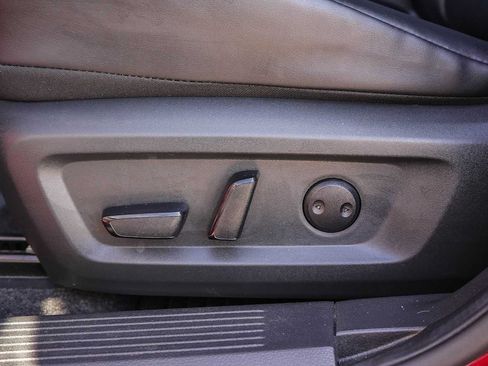 Used 2024 Nissan Rogue SV w/ SV Premium Package FWD image 20
