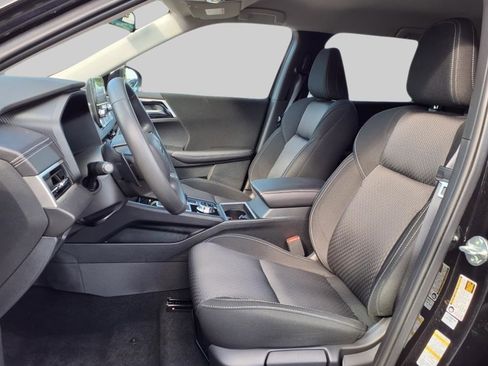 New 2025 Mitsubishi Outlander ES image 11