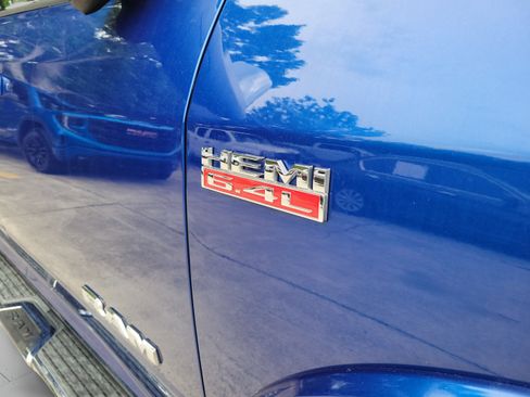 Certified 2019 RAM 2500 Laramie RWD image 31