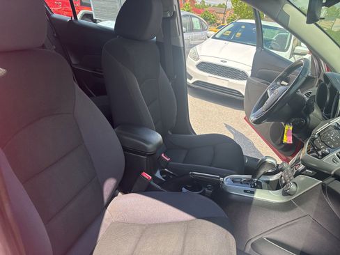 Used 2014 Chevrolet Cruze LT FWD image 17
