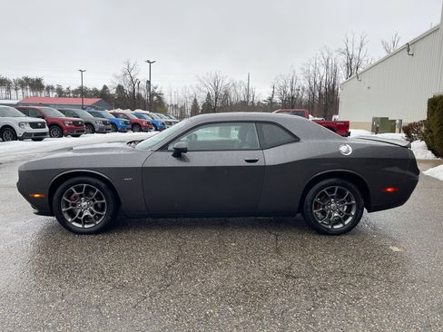 Used 2017 Dodge Challenger GT w/ Driver Convenience Group image 6