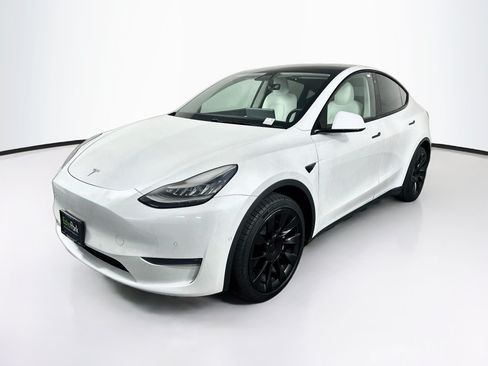 Used 2020 Tesla Model Y Long Range AWD/4WD image 3