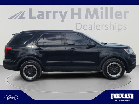 Used 2017 Ford Explorer 4WD image 6