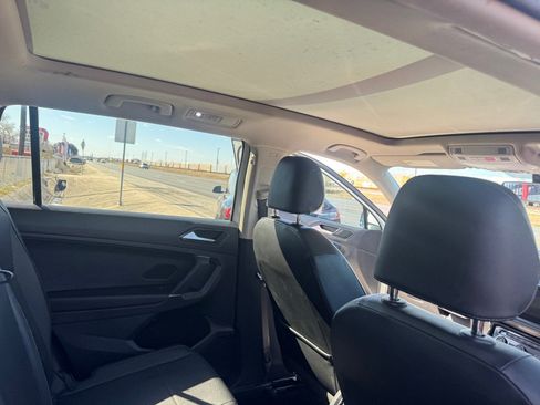 Used 2018 Volkswagen Tiguan SEL image 15