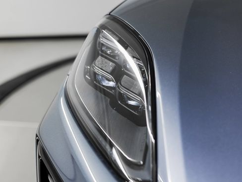 Certified 2026 Porsche Cayenne Coupe AWD/4WD image 12