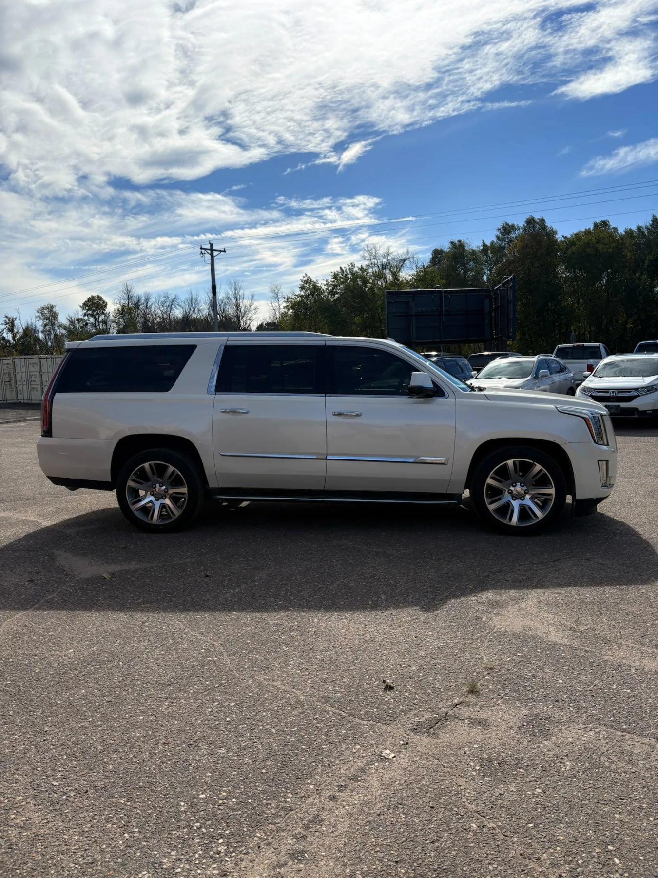 Used 2015 Cadillac Escalade ESV Luxury AWD/4WD image 4