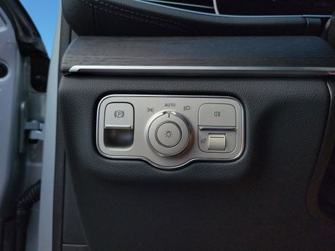 Certified 2026 Mercedes-Benz GLS 450 4MATIC image 19