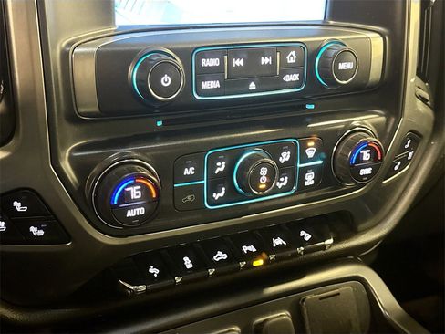 Used 2017 Chevrolet Silverado 1500 LTZ Z71 w/ LTZ Plus Package image 18