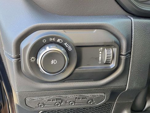 New 2026 Jeep Wrangler Unlimited Sahara AWD/4WD image 17