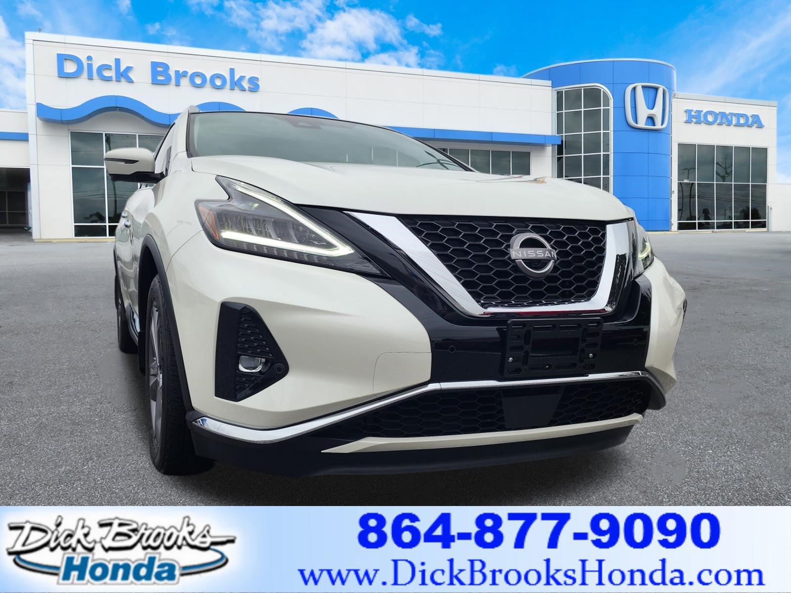Used 2024 Nissan Murano Platinum w/ Cargo Package AWD/4WD image 1