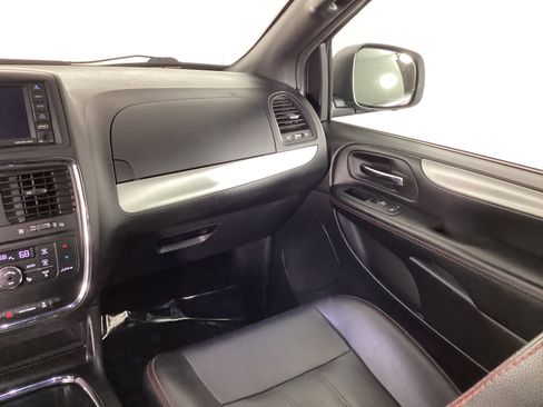 Used 2019 Dodge Grand Caravan GT image 15