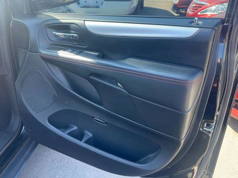 Used 2015 Dodge Grand Caravan R/T w/ Safety Sphere Group image 18