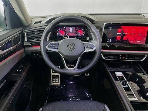 New 2026 Volkswagen Atlas Peak Edition AWD/4WD image 21