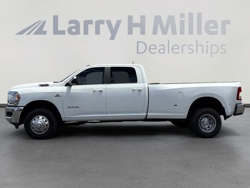 Used 2021 RAM 3500 Big Horn w/ Level 1 Equipment Group AWD/4WD image 2