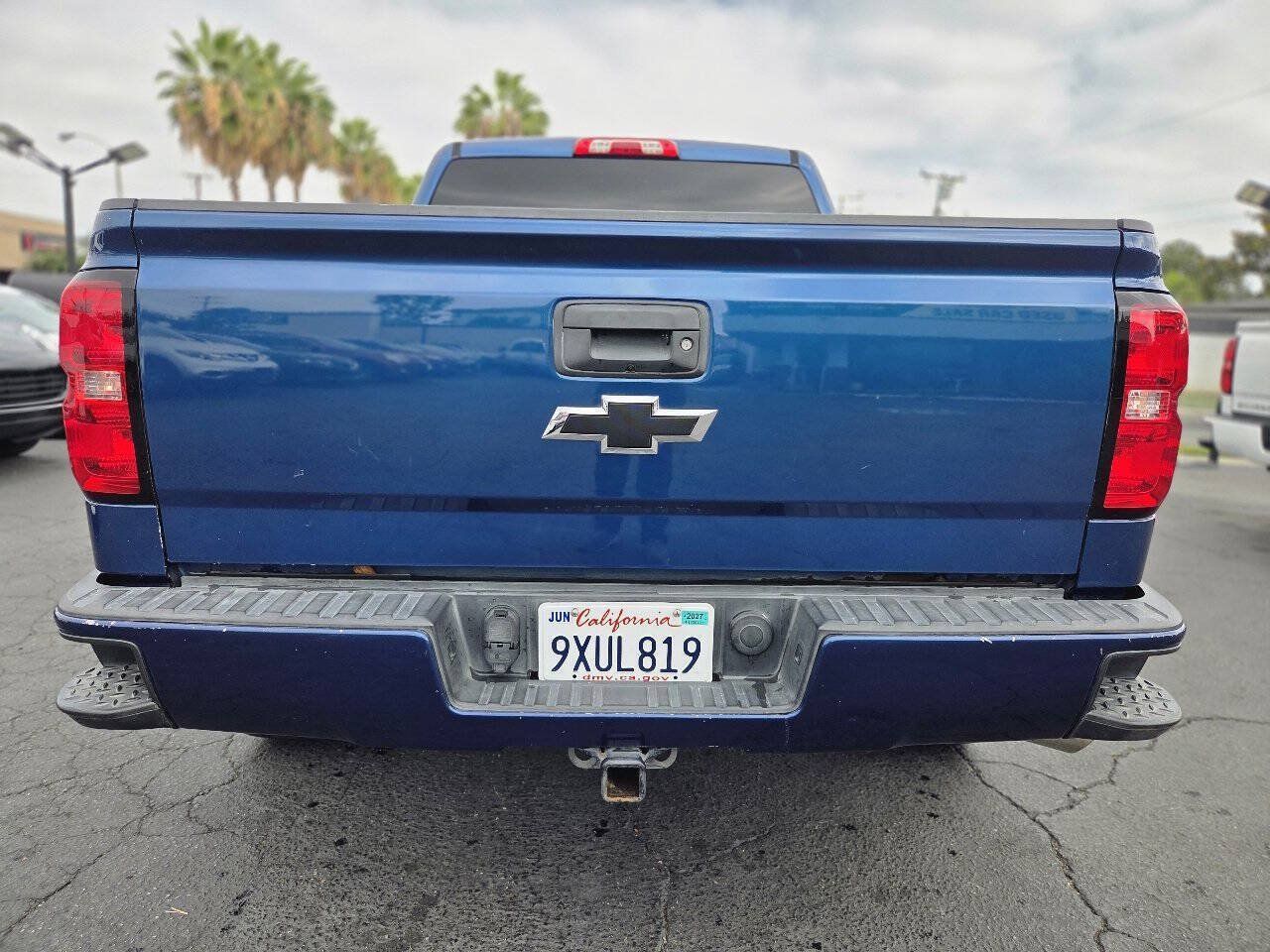 Used 2018 Chevrolet Silverado 1500 LT w/ All Star Edition RWD image 4