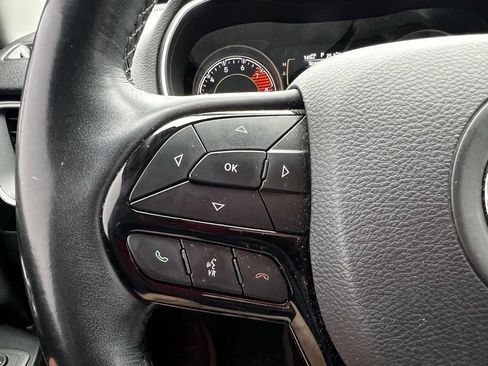 Used 2019 Jeep Cherokee Latitude Plus image 16