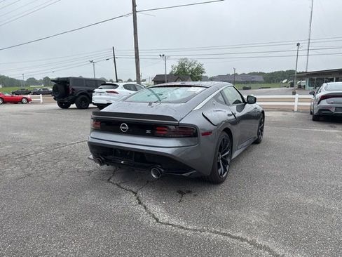 Used 2024 Nissan Z Performance w/ Floor Mat Package RWD image 18