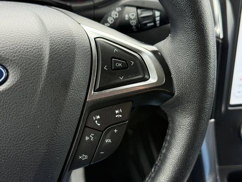 Certified 2024 Ford Edge Titanium image 36