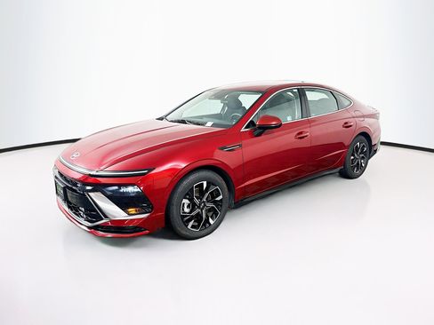 Used 2024 Hyundai Sonata SEL FWD image 3