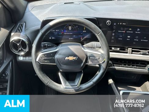 Used 2025 Chevrolet Equinox LT FWD image 28