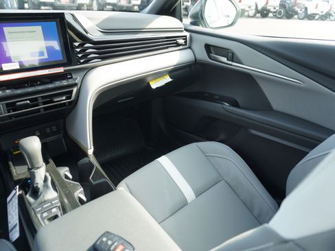 New 2026 Toyota Camry SE image 16