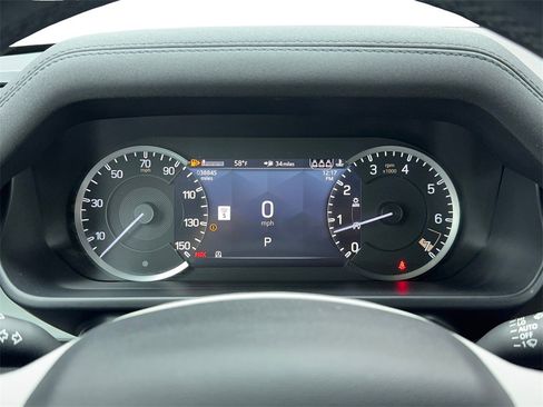 Used 2023 Land Rover Defender 110 S image 23