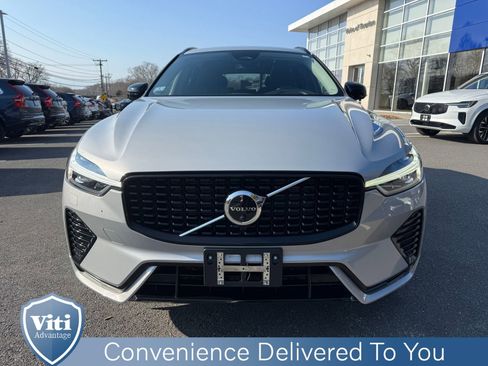 Used 2023 Volvo XC60 B5 Plus w/ Climate Package image 3