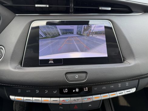 Used 2023 Cadillac XT4 Premium Luxury image 22