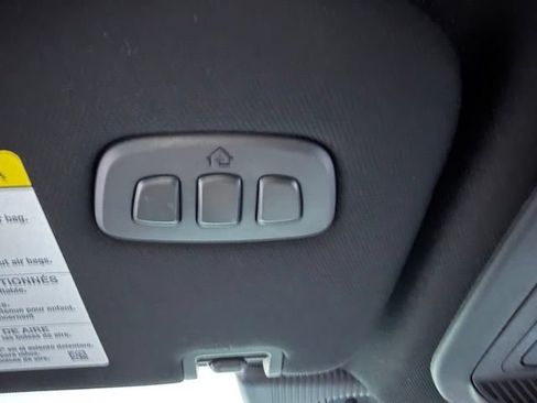 Used 2025 Ford Explorer ST-Line w/ Premium Package AWD/4WD image 39