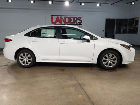 New 2026 Toyota Corolla LE image 8