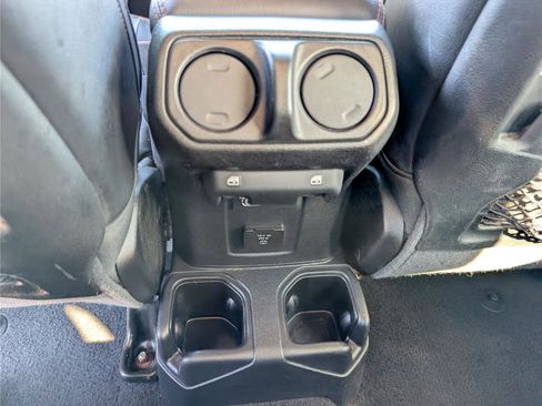 Used 2020 Jeep Gladiator Mojave AWD/4WD image 18
