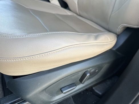 Used 2021 Ford Explorer Limited w/ Equipment Group 301A image 4