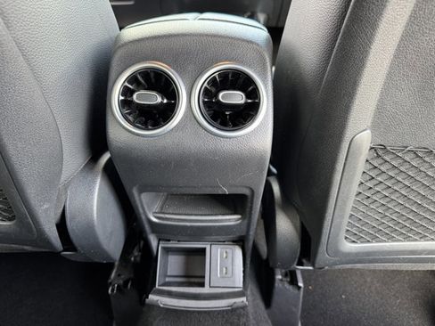 Used 2023 Mercedes-Benz GLA 250 image 9