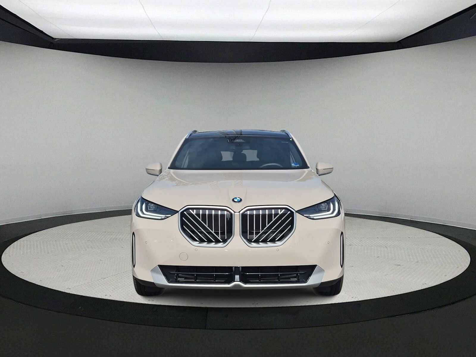 Used 2026 BMW X3 xDrive30i w/ Premium Package AWD/4WD image 3
