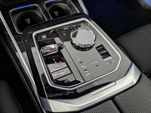 New 2026 BMW 760i xDrive image 30