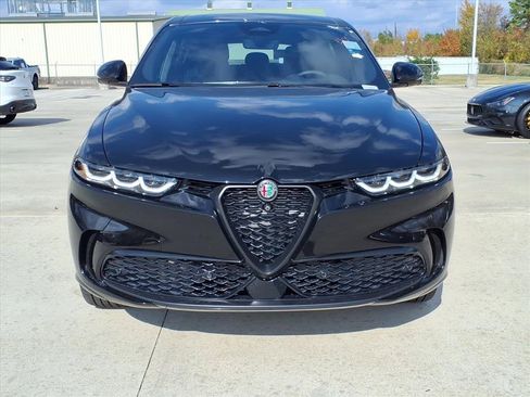 New 2025 Alfa Romeo Tonale Intensa image 4