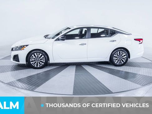 Used 2025 Nissan Altima 2.5 SV FWD image 4