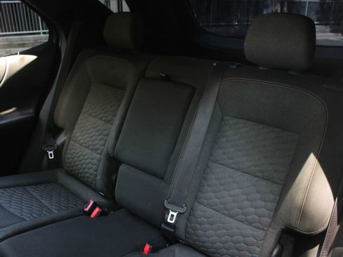 Used 2020 Chevrolet Equinox LT w/ LPO, Floor Liner Package FWD image 18