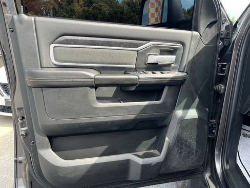 Used 2023 RAM 2500 Big Horn w/ Night Edition AWD/4WD image 14