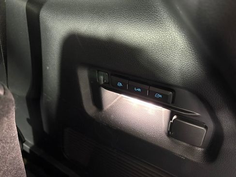 Certified 2025 Ford Explorer ST-Line w/ Premium Package image 35