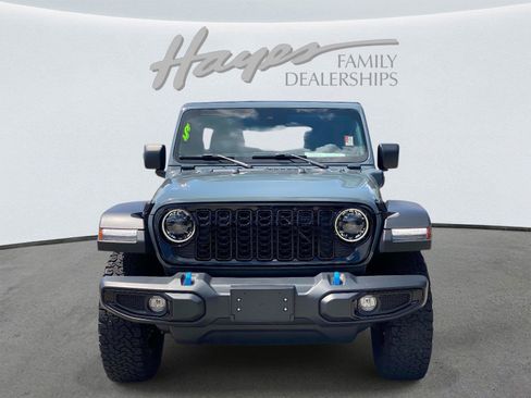 Used 2024 Jeep Wrangler Unlimited AWD/4WD image 10