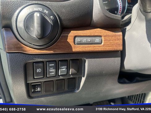 Used 2017 Nissan Titan Platinum Reserve image 19