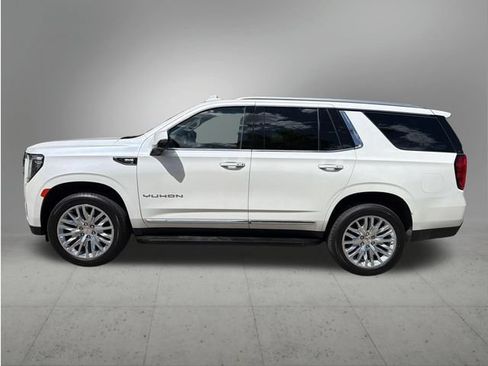 Used 2023 GMC Yukon SLT w/ SLT Premium Package AWD/4WD image 2