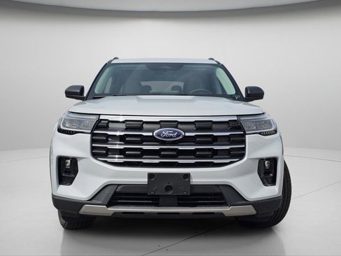 New 2026 Ford Explorer Active AWD/4WD image 3