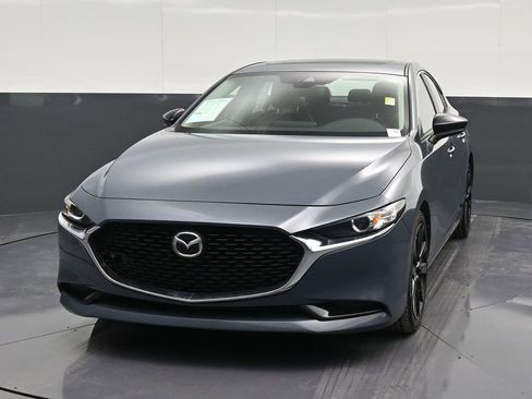 Used 2022 MAZDA MAZDA3 s FWD image 6